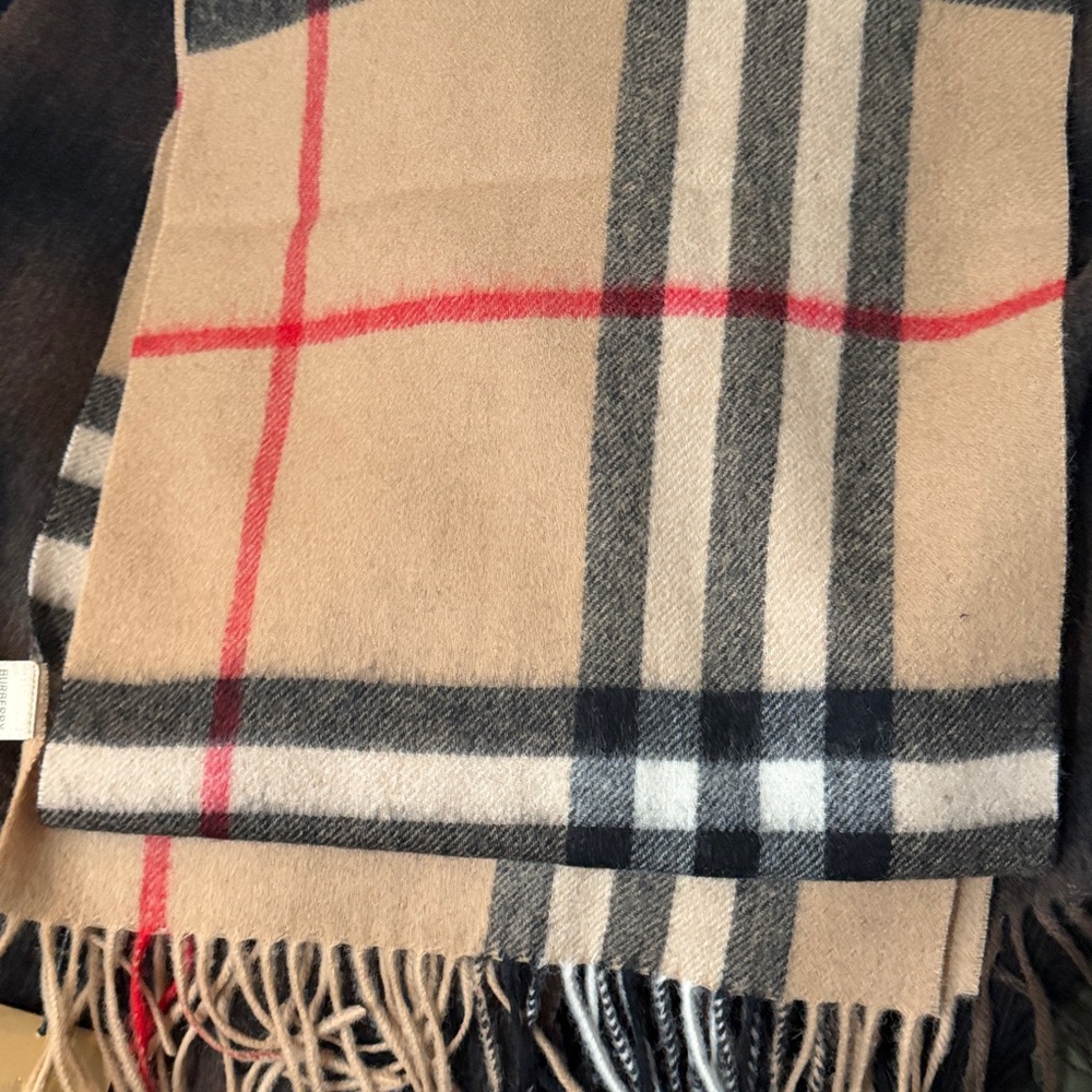 Burberry Beige Checkered Scarf - Picture 6 of 6